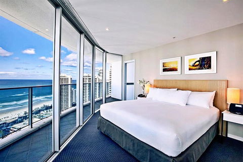 H Star Residences-- Paradise Stayz - Tourism Townsville 11