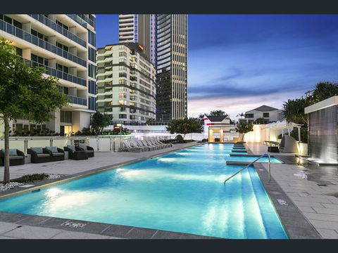 H Star Residences-- Paradise Stayz - Tourism Townsville 17
