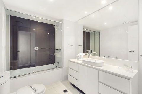 H Star Residences-- Paradise Stayz - Tourism Townsville 0