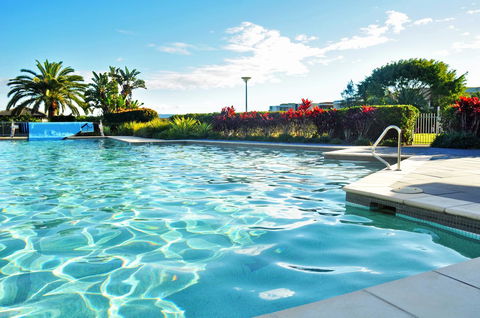 Waterfront Resort Villa With Buggy - Tourism Townsville 23