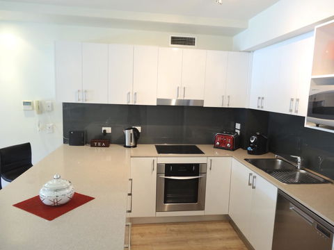 Waterfront Resort Villa With Buggy - Tourism Townsville 7