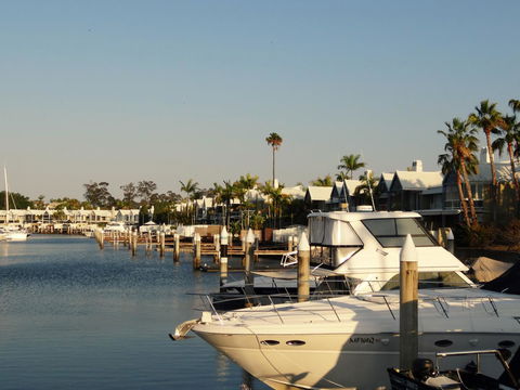 Waterfront Resort Villa With Buggy - Tourism Townsville 28