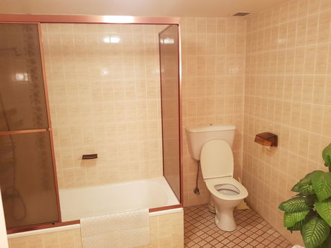 Gemini Court Holiday Apartments - Tourism Townsville 43