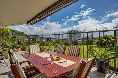 Gemini Court Holiday Apartments - Tourism Townsville 3