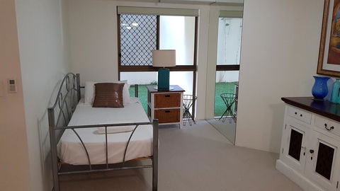 Gemini Court Holiday Apartments - Tourism Townsville 14