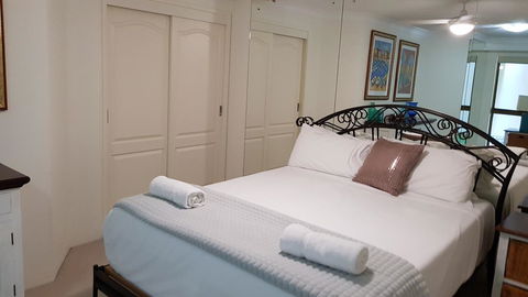 Gemini Court Holiday Apartments - Tourism Townsville 15