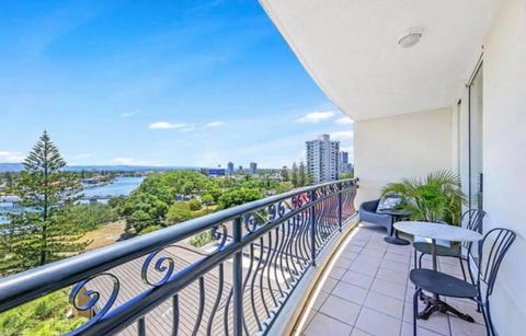 Palazzo Colonnades - Tourism Townsville 12