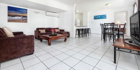 Bilinga Beach Motel - Tourism Townsville 42
