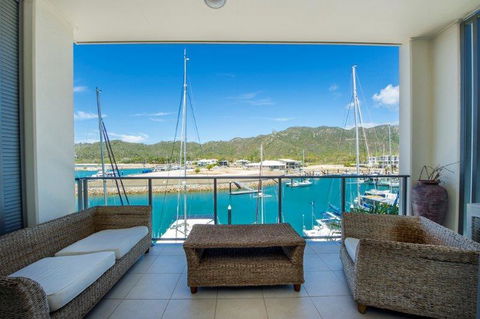 Absolute Waterfront Magnetic Island - Tourism Townsville 13