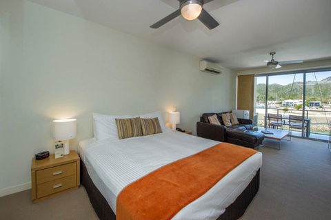 Absolute Waterfront Magnetic Island - Tourism Townsville 24