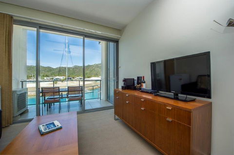 Absolute Waterfront Magnetic Island - Tourism Townsville 26