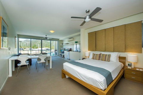 Absolute Waterfront Magnetic Island - Tourism Townsville 15