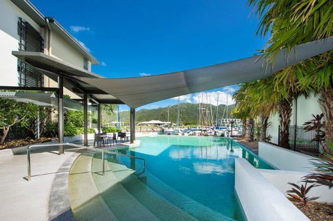 Absolute Waterfront Magnetic Island - Tourism Townsville 21