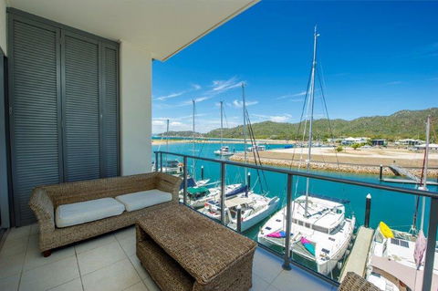 Absolute Waterfront Magnetic Island - Tourism Townsville 18