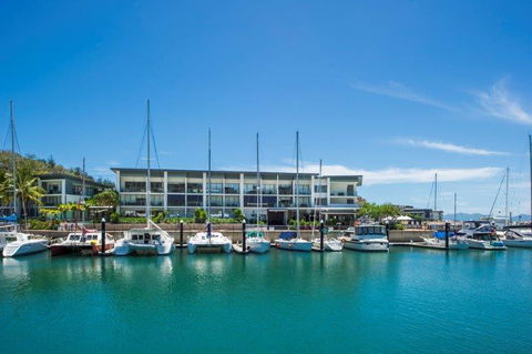 Absolute Waterfront Magnetic Island - Tourism Townsville 14