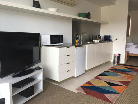 Absolute Waterfront Magnetic Island - Tourism Townsville 9