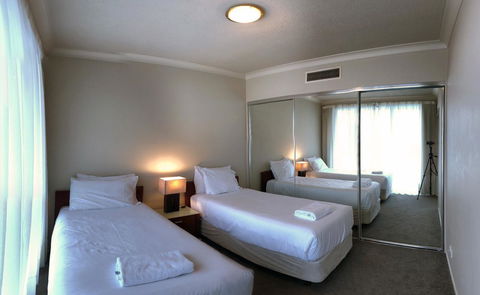 Private 2 Bedroom Apartment @ Chevron Towers - Tourism Townsville 7