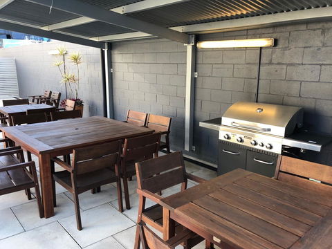 Northwind Beachfront Apartments - Tourism Townsville 5