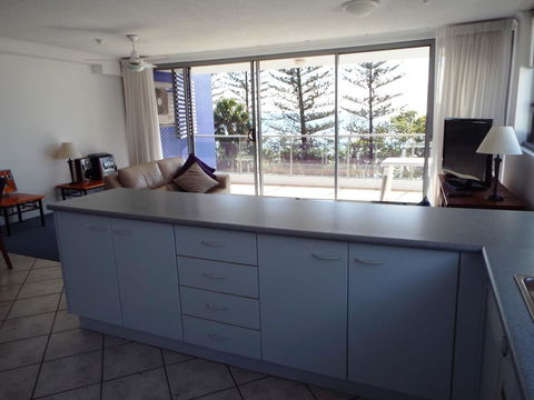 Northwind Beachfront Apartments - Tourism Townsville 19