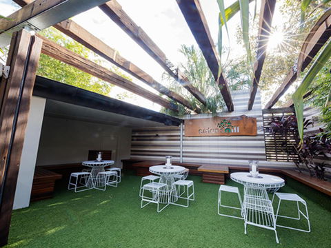 Eatons Hill Hotel - Tourism Townsville 39