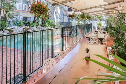 Coral Tree Inn - Tourism Townsville 4