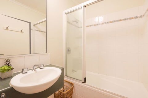 Coral Tree Inn - Tourism Townsville 41
