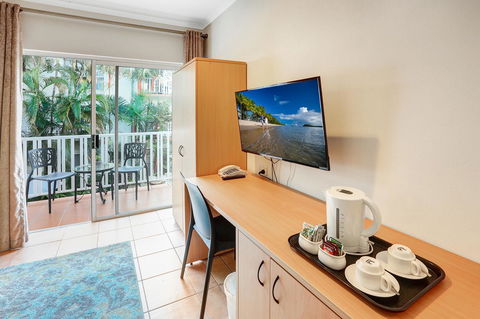 Coral Tree Inn - Tourism Townsville 12