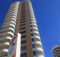Zenith Ocean Front Apartments - Tourism Townsville