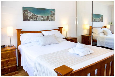 Clifton Sands Holiday Units - Tourism Townsville 29