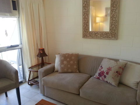 Clifton Sands Holiday Units - Tourism Townsville 21