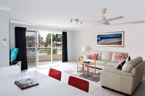 Key Largo Holiday Apartments - Tourism Townsville 4