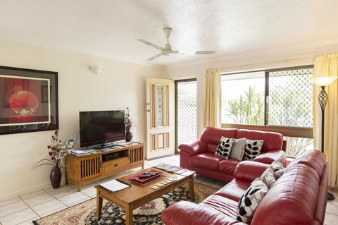 Marcol Place Holiday Apartments - Tourism Townsville 15