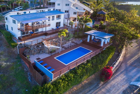 Nautilus On The Hill - Airlie Beach - Tourism Townsville 13