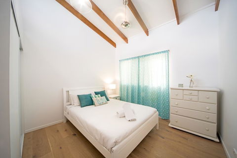 Nautilus On The Hill - Airlie Beach - Tourism Townsville 6