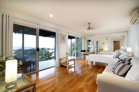 Nautilus On The Hill - Airlie Beach - Tourism Townsville 35