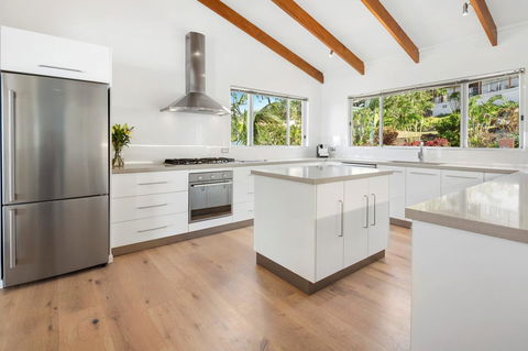 Nautilus On The Hill - Airlie Beach - Tourism Townsville 27