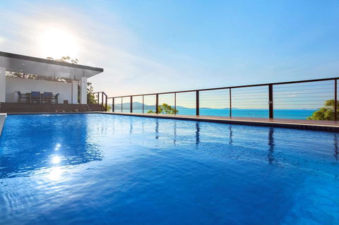 Nautilus On The Hill - Airlie Beach - Tourism Townsville 31