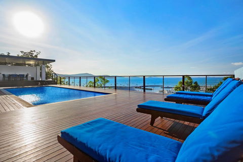 Nautilus On The Hill - Airlie Beach - Tourism Townsville 30