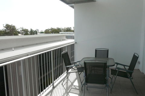 Monterey Apartments Moranbah - Tourism Townsville 2