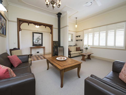 The Guesthouse Maleny - Tourism Townsville 24