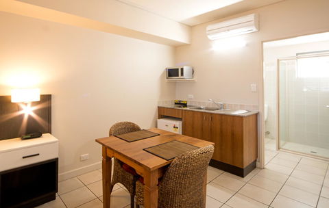 Portside Whitsunday Luxury Holiday Apartments - Tourism Townsville 13