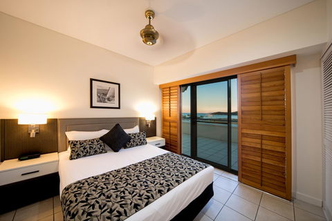 Portside Whitsunday Luxury Holiday Apartments - Tourism Townsville 19