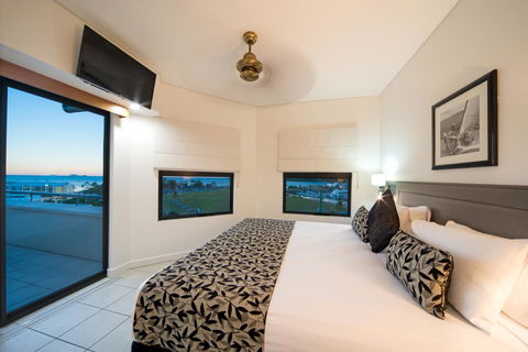 Portside Whitsunday Luxury Holiday Apartments - Tourism Townsville 23