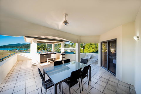 Portside Whitsunday Luxury Holiday Apartments - Tourism Townsville 7