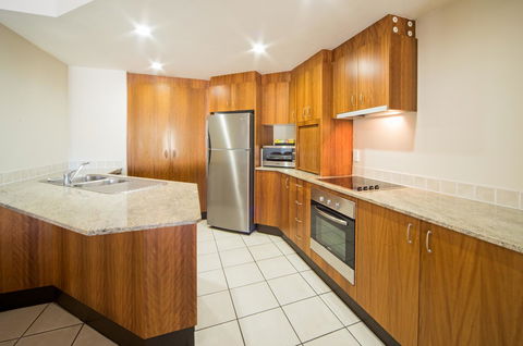Portside Whitsunday Luxury Holiday Apartments - Tourism Townsville 8