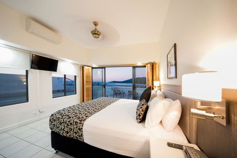 Portside Whitsunday Luxury Holiday Apartments - Tourism Townsville 24