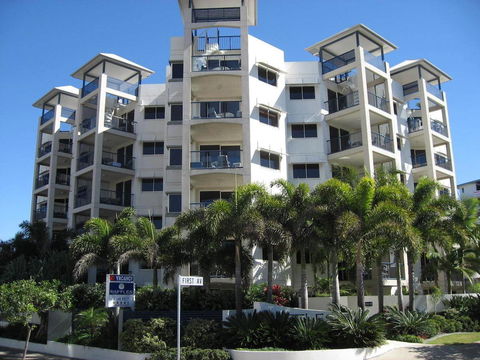 Raffles Mooloolaba - Tourism Townsville 14