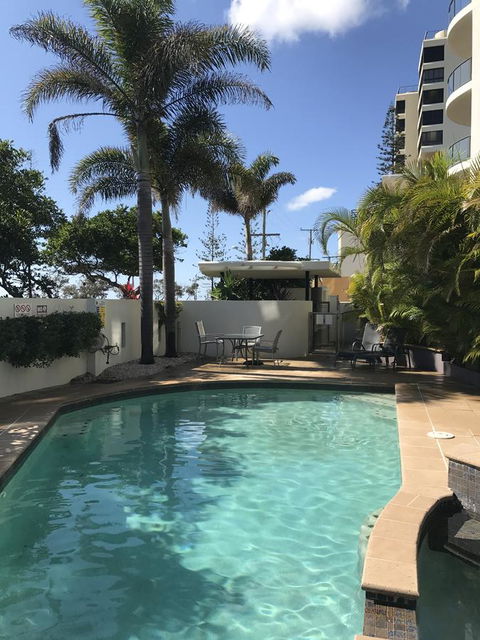 Meridian Alex Beach Apartments - Tourism Townsville 6