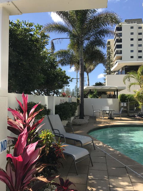 Meridian Alex Beach Apartments - Tourism Townsville 5