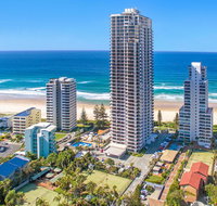 Surfers Aquarius on the Beach - Tourism Townsville